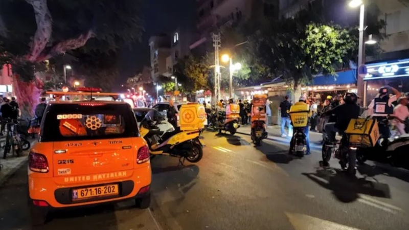 Терористи оплискаха с кръв центъра на Тел Авив ВИДЕО 