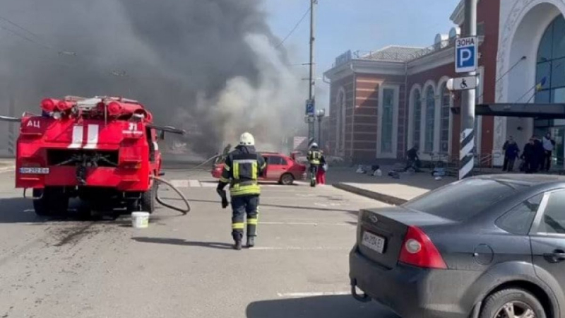 Ракетен удар по гарата в Краматорск, има много загинали ВИДЕО
