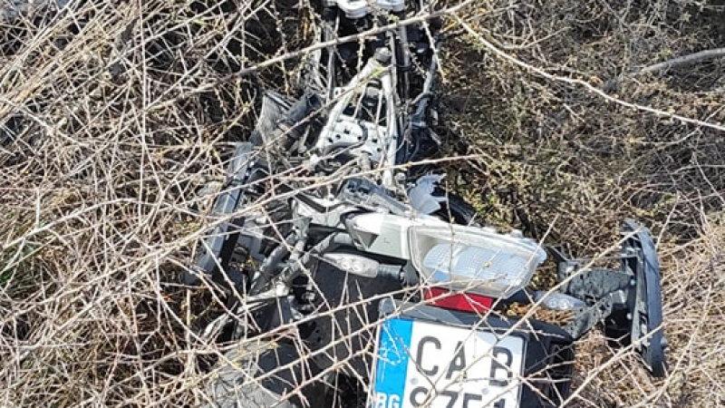 Страшна трагедия с двама мотористи край Горна Малина СНИМКА