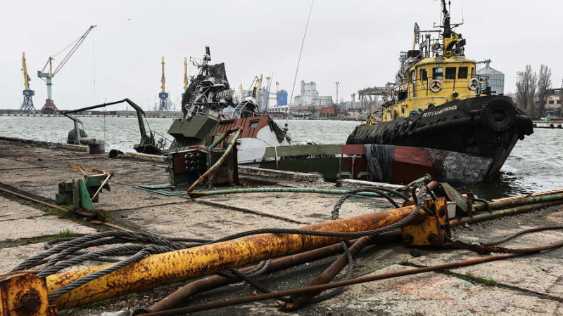 Първи СНИМКИ от пристанището в Мариупол след приключването на боевете