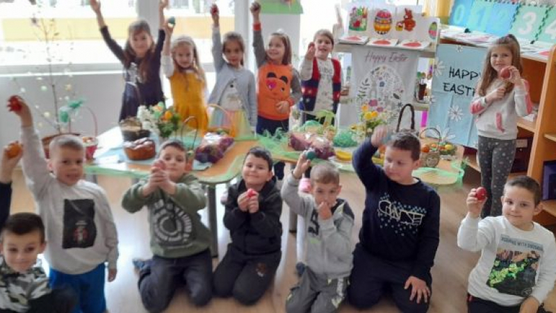 БСП-Неделино зарадва над 270 деца и хора с увреждания с яйца и козунаци за Великден 
