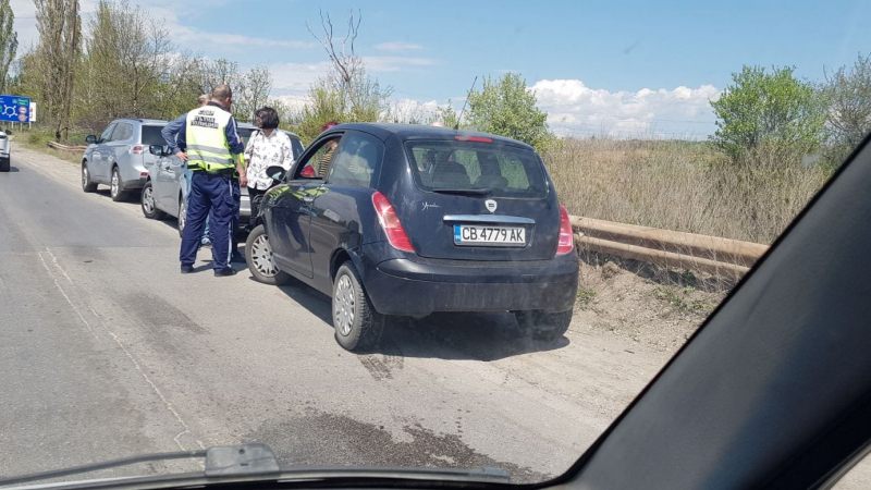 Голяма верижна катастрофа на Околовръстното в София! СНИМКИ