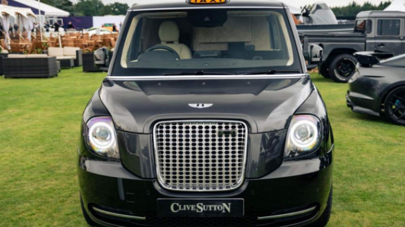 Това такси от Лондон ще ви смае с невиждан кралски лукс ВИДЕО