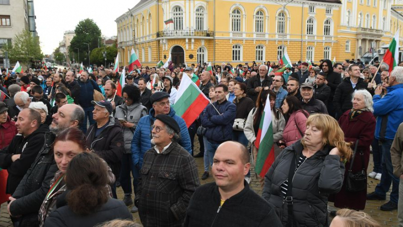 В над 10 града у нас се провеждат демонстрации за мир и неутралитет ВИДЕО