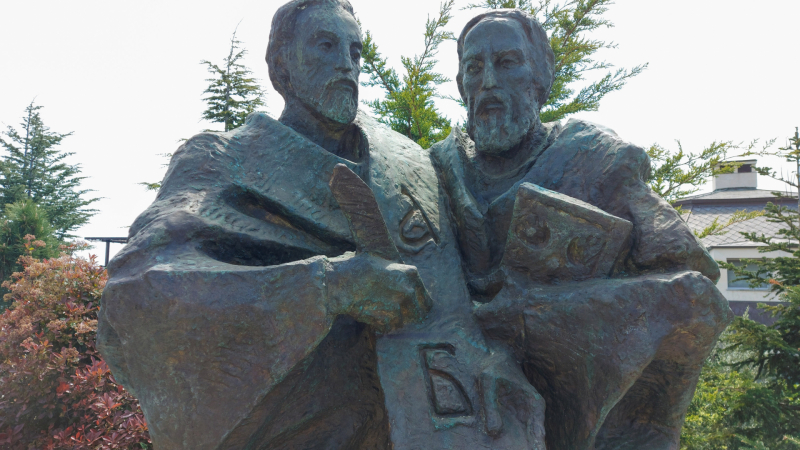 Нов монумент на светите братя Кирил и Методий 