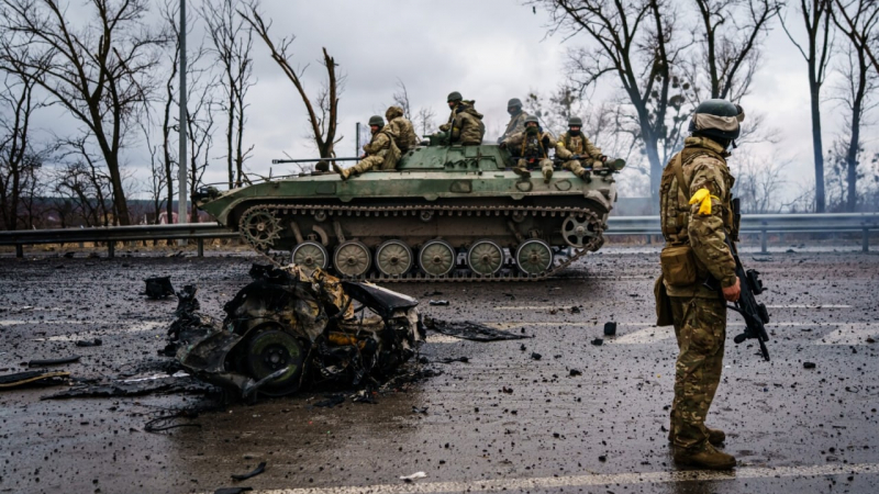 Фронтова сводка: Киев съобщи за критична ситуация в Луганска област, Москва взриви поредна рафинерия  