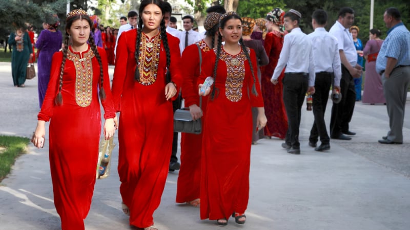 Туркменистан наложи серия забрани на жените! Край на... 