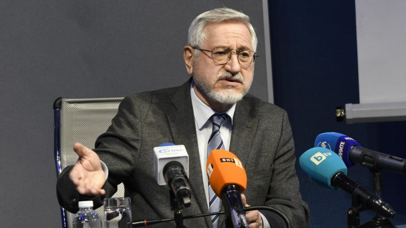 Проф. Ангел Димитров каза кой държи ключа към членството на Скопие в ЕС, не е България 