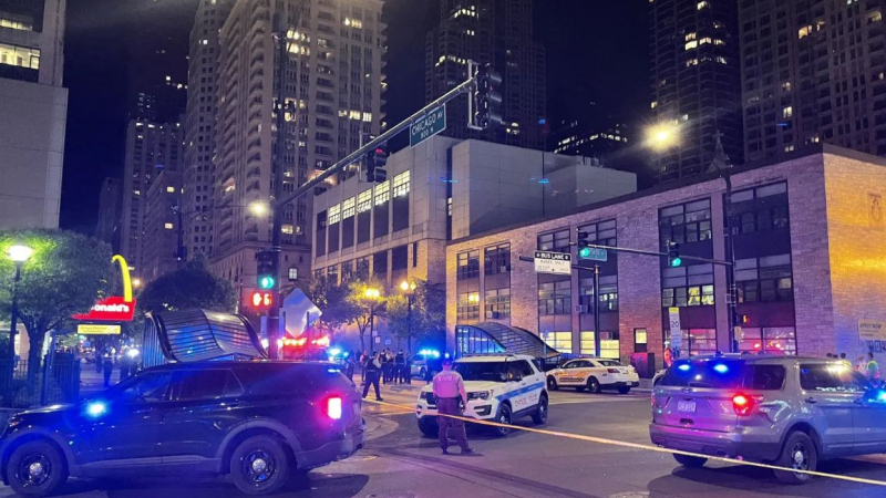 Касапница с убити и ранени в Чикаго СНИМКИ