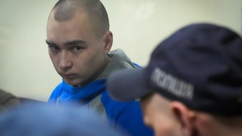 Украйна осъди на доживотен затвор 21-годишен руски войник заради военно престъпление