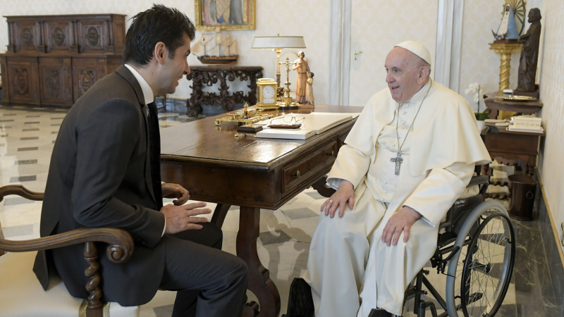 Киро пак с гаф: Папа Франциск бил фен на „Продължаваме промяната“ и подкрепял кабинета на Четворната коалиция