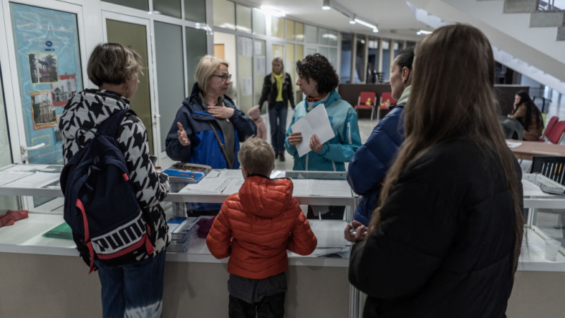 Обявиха колко са украинските бежанци у нас - над половината са деца 