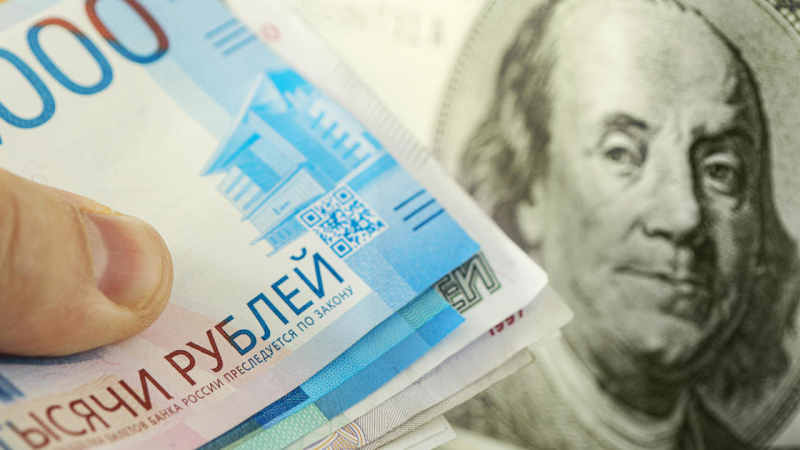 Нов тежък удар по долара, Русия ще плаща външния си дълг в рубли