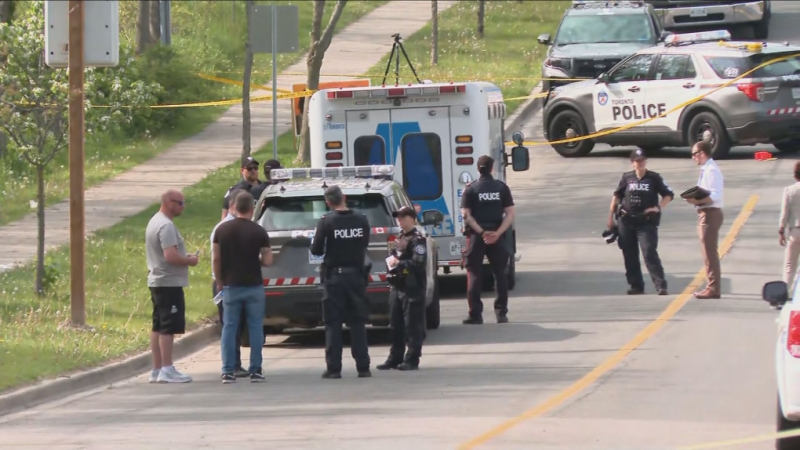 Застреляха младеж, разхождащ се с пушка до училище в Канада 