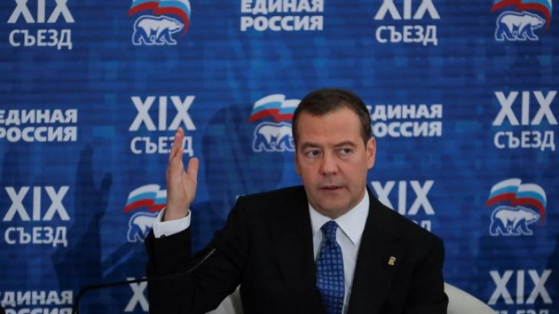 Медведев: Копелета и отрепки! Ще направя всичко, за да изчезнат 