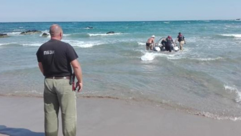 Пожарникар и полицай предотвратиха огромна трагедия на плаж Кабакум 