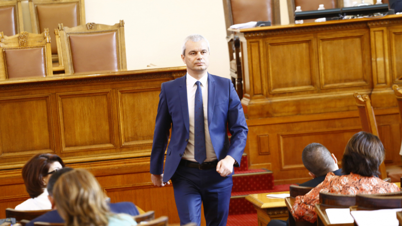 Костадинов с остра реакция: Поиска наказание за Митев и извинение от "Промяната" 