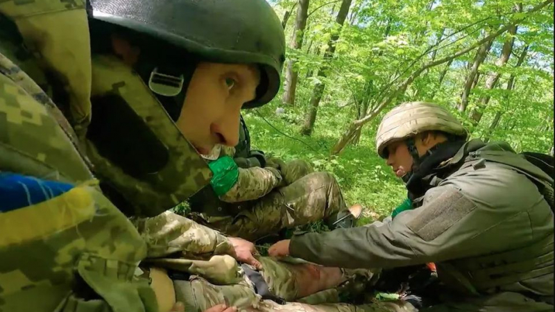 Брутално GoPro ВИДЕО: Руски боец загина в битка с наемник, син на британска депутатка, в Украйна 