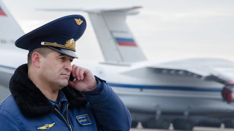 Погребаха като герой руски генерал-майор, чийто самолет беше свален в Донбас