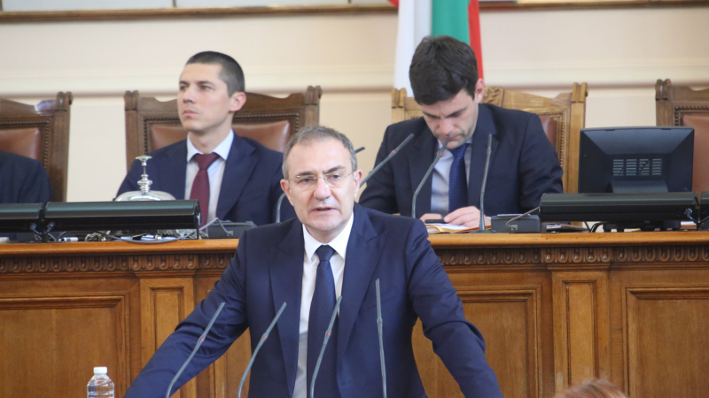 Гуцанов: Да се предвидят средства в бюджета за българските граждани, които не могат да почиват в държавните станции заради бежанците