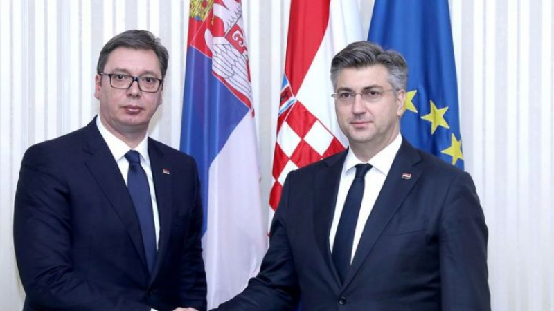 Хърватският премиер към Вучич: Не е моментът да седите на два стола, внимавайте чия страна заемате 