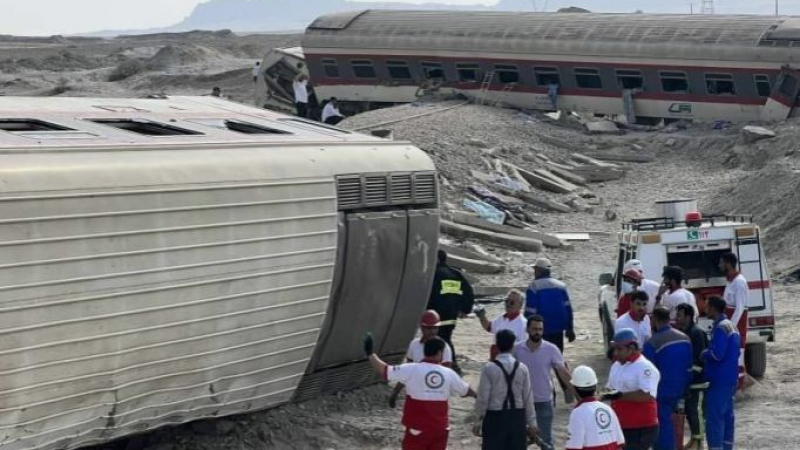 Брутална влакова катастрофа със 17 трупа в Иран ВИДЕО 18+