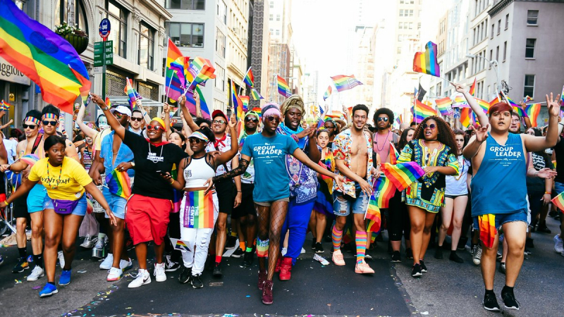 Горещо проучване: Всеки пети млад американец се определя като гей или трансджендър