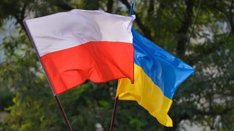  SVR: Полша започна превземането на Украйна, след като Зеленски й възложи това