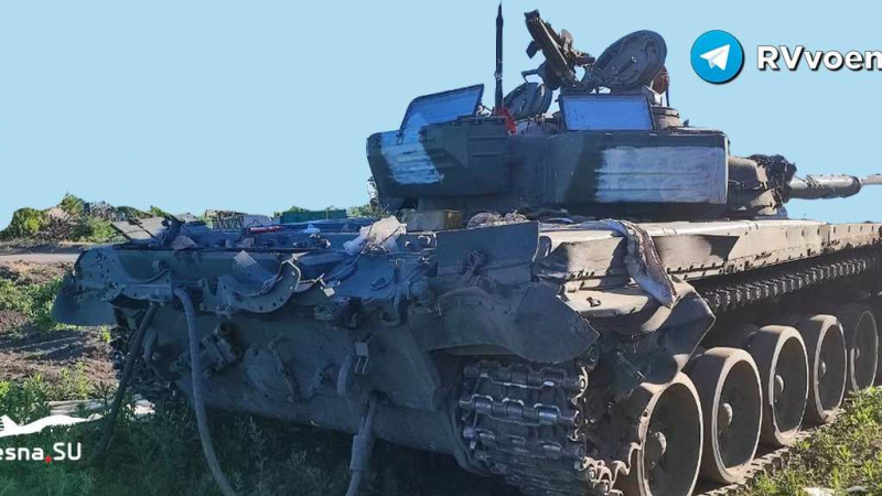 Бойци от групата "О" заловиха чисто нов български танк в Украйна СНИМКИ