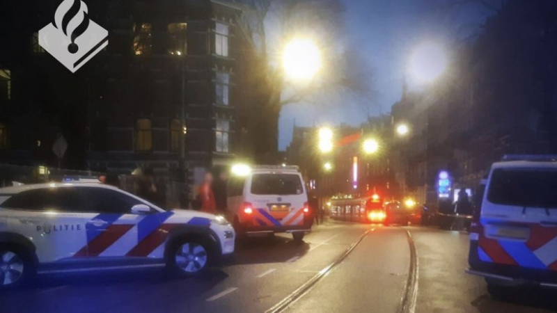 Приключиха случай със заложници, при който в Амстердам обявиха българин за герой