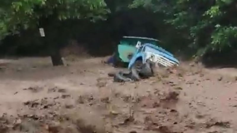 Невиждан апокалипсис в Северозапада! Всичко е под вода във Враца, а във Вършец... ВИДЕО