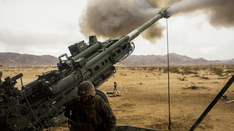Пентагонът потвърди: Обещаните US гаубици M777 вече са доставени на Киев