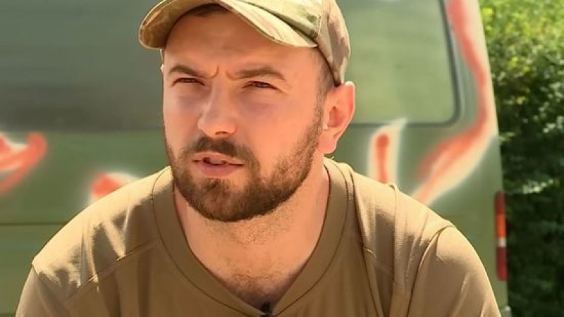 Командир, измъкнат с хеликоптер от Мариупол, застана начело на "Азов" 
