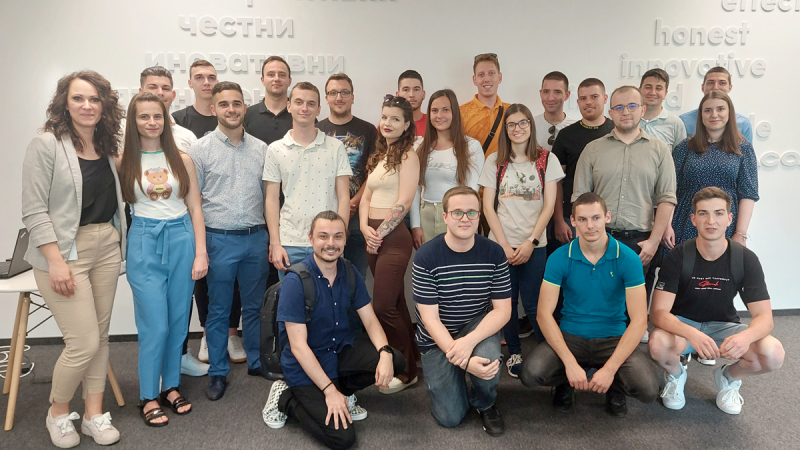 31 са студентите от ТУ-София, които завършиха „Vivacom Техническа академия“ 2022