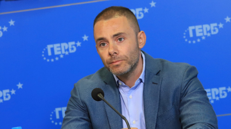Александър Ненков: Заклинания и обиди няма да създадат мнозинство в НС