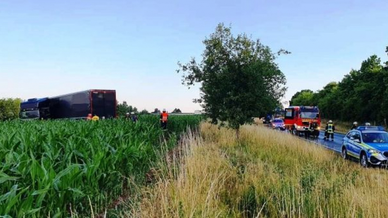 Пиян на кирка български тираджия направи голямо мазало в Германия СНИМКИ 