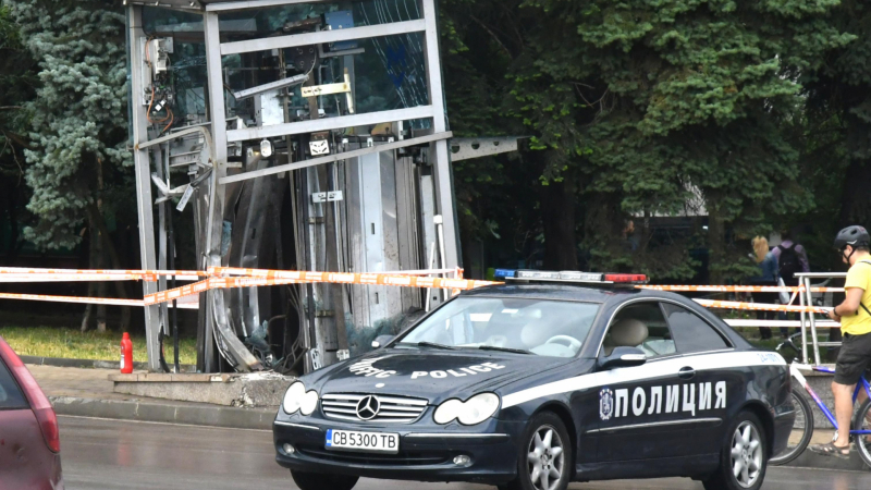 Брутално ВИДЕО показва момента на катастрофата, в която бивш футболист уби две жени в София