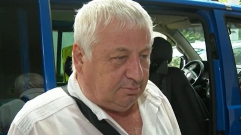 Шофьорът на катастрофиралия автобус в София: Всичко ми беше тъмно, не помня как...