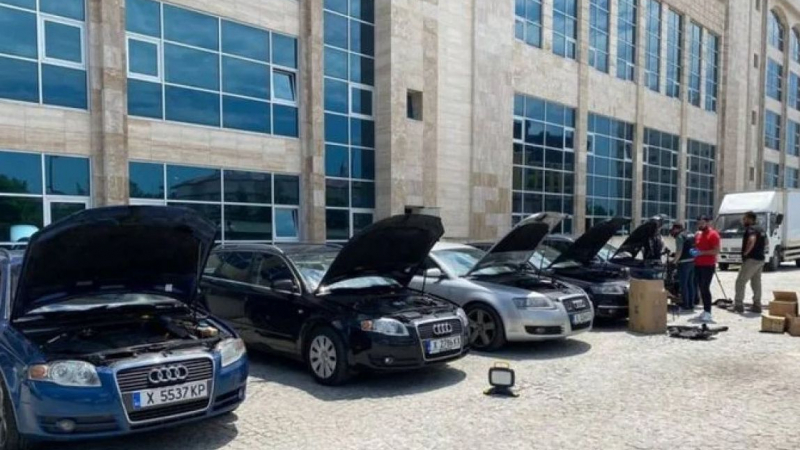 Полицаи от Одрин спряха 5 луксозни български коли и се хванаха за главите СНИМКИ
