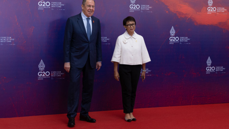 Лавров се обиди на Г-20, стана и си тръгна 