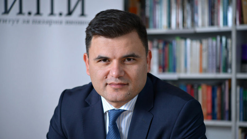 Лъчезар Богданов: Промишлеността расте с 20% и не от ток и оръжие