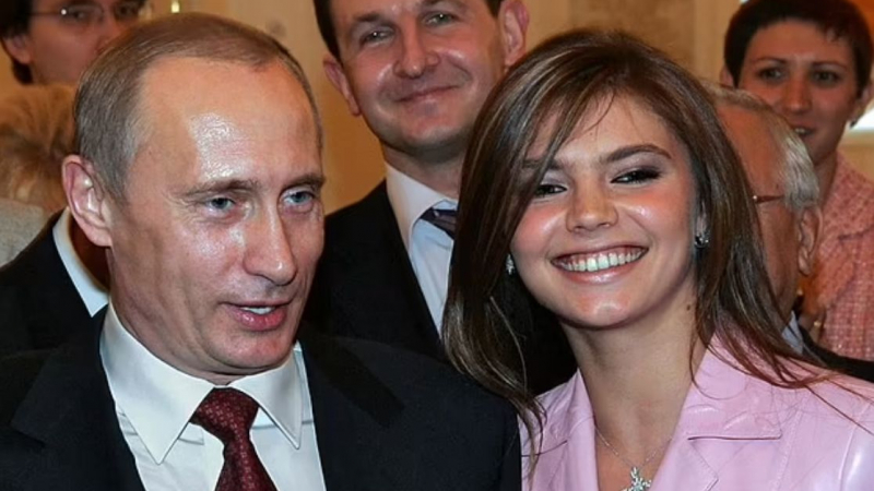 Гореща мълва: Путин чака щерка до месеци, но вместо да се зарадва…