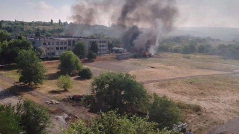 ВСУ унищожиха складове и техника на руснаците в Луганска област СНИМКИ