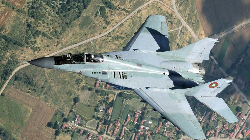 Два наши МиГ-29 вдигнати по тревога срещу самолет нарушител над Свищов