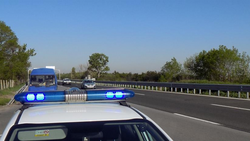 Пиян турски шофьор подхвърли 250 евро на наши полицаи, но остана попарен