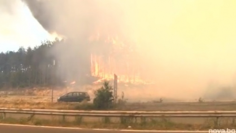 Огнен ад в Казанлък на 150 метра от бензиностанция