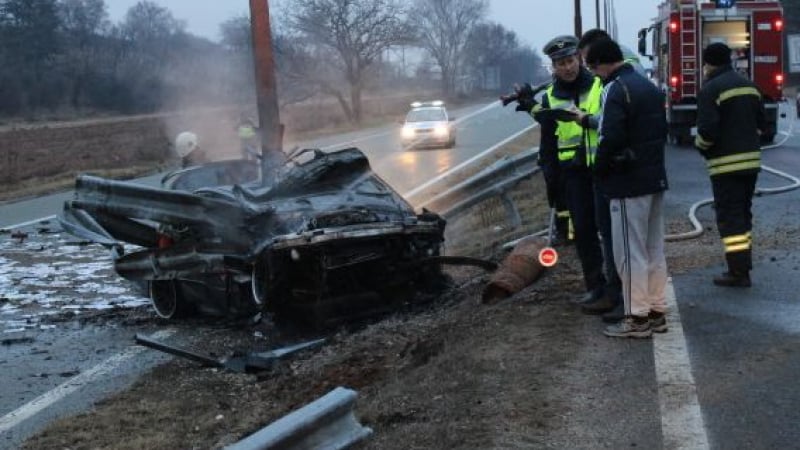 Тежка катастрофа край Пловдив, коли са на парчета