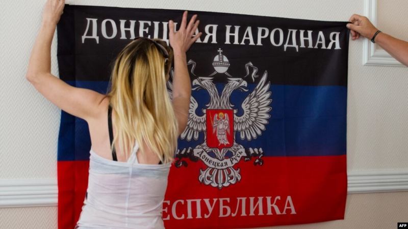 Украински бойци, облечени в руски униформи, ограбвали къщи в Славянск