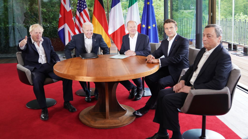 Г-7 обмисля нова секира за руския суров петрол