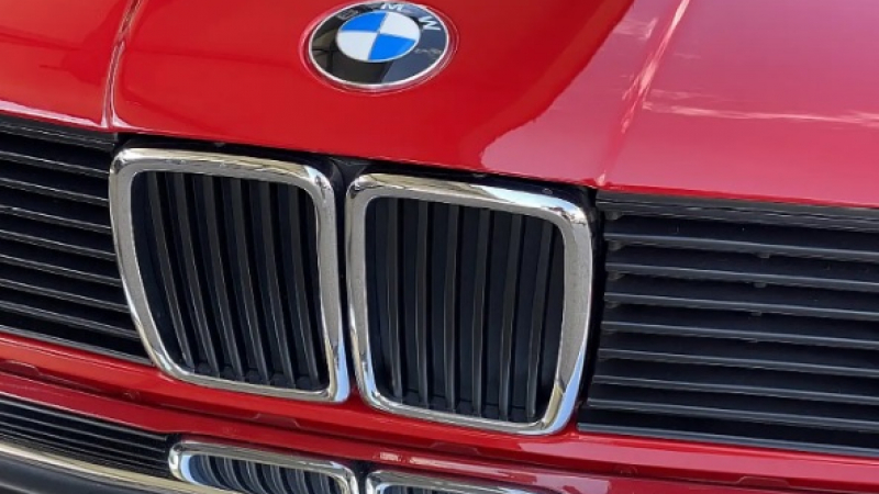 Капсула на времето: Продава се уникално BMW от 1985 г. без пробег СНИМКИ